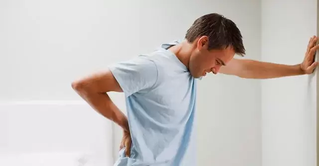Vyro skausmas juosmens-kryžmens srityje yra lėtinio prostatito požymis